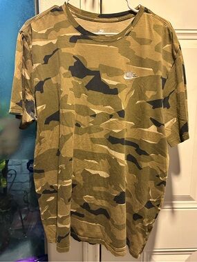 Nike The Tee T-Shirt Camo - Neutral Olive/Medium Olive
